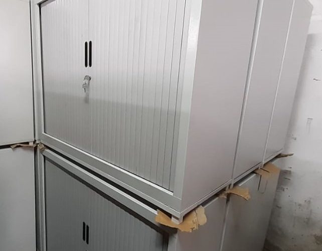 Image annonce: Armoire basse porte a rideau