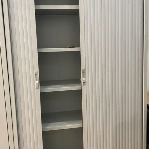 Annonce Armoire métallique a porte rideau