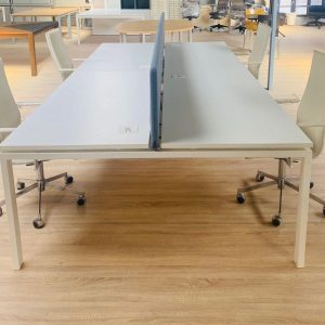 Annonce Bureau bench blanc séparateur tissus 320x160cm prise USB
