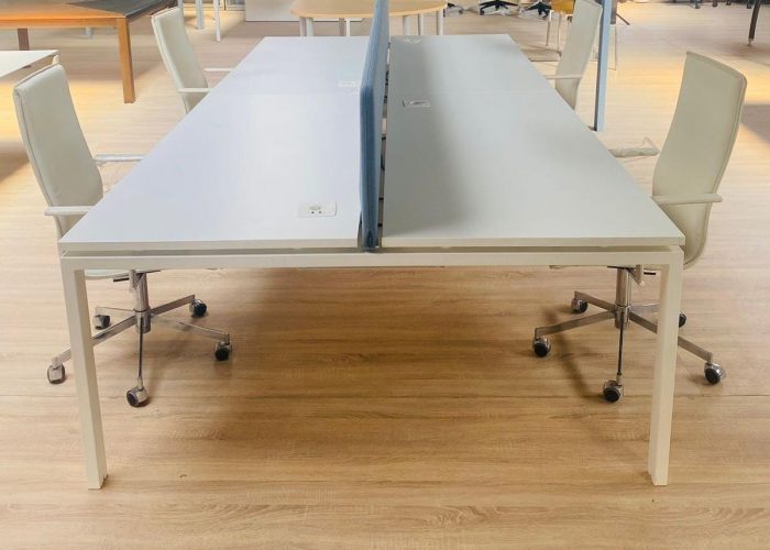 Image annonce: Bureau bench blanc séparateur tissus 320x160cm prise USB