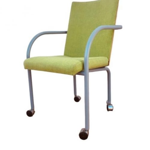 Annonce: Chaise accueil à roulette
