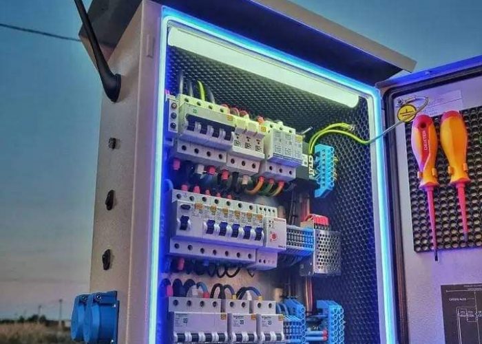 Image annonce: Électricien