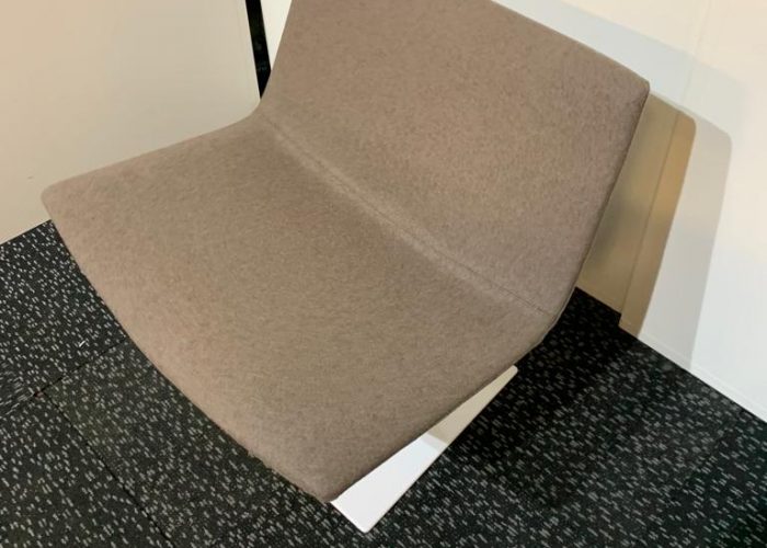 Image annonce: Fauteuil Arper collection Catifa 80 tissus marron