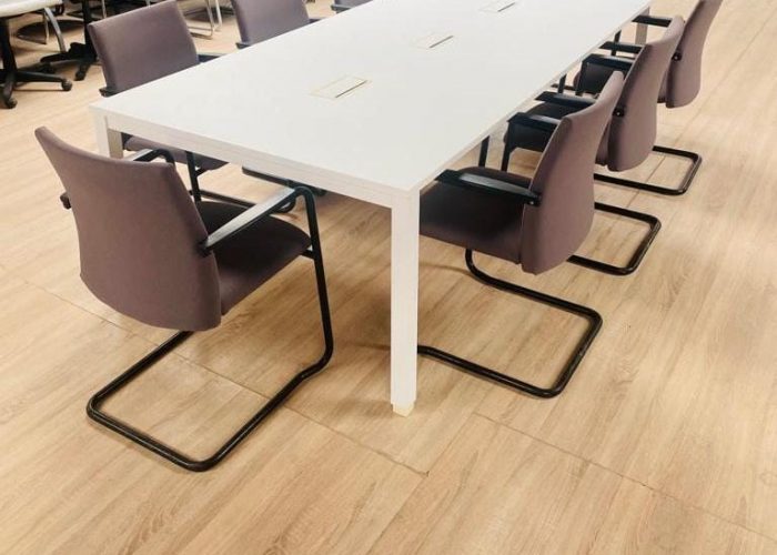 Image annonce: Table de réunion 280x140cm 8-10 pers