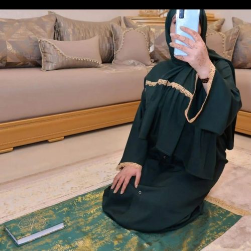 Annonce: عباية بالشال للصلاة بالدونتيل