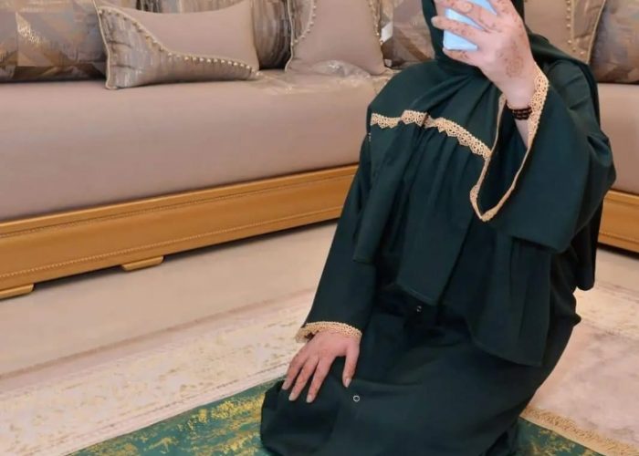 Image annonce: عباية بالشال للصلاة بالدونتيل