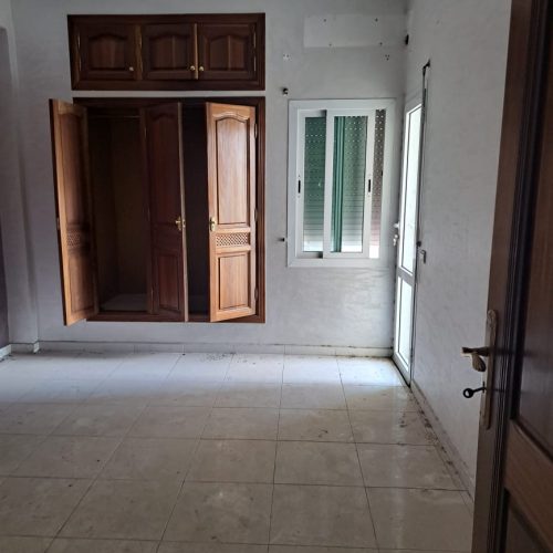 Annonce: Appartement Au 2 Éme Étage Avec Ascenseur Et Garage À Vendre Ou À Louer