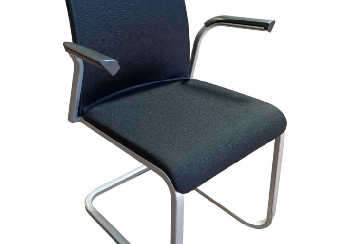 Image annonce: Chaise luge steelcase Reply noir avec accoudoir empilable