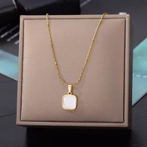 Annonce Collier acier inoxydable noir et blanc