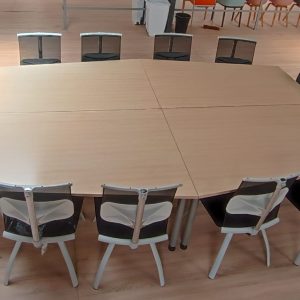 Annonce Plateau bureau droit ou salle réunion 12 pers
