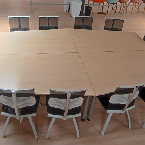 Annonce: Plateau bureau droit ou salle réunion 12 pers