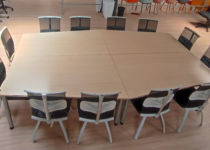 Image annonce: Plateau bureau droit ou salle réunion 12 pers