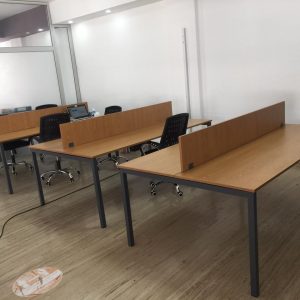 Annonce bureau multiplace / marguerite / مكتب متعدد المقاعد