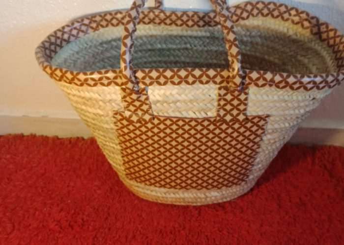 Image annonce: Sacs en osier avec motifs en cuir et tissus