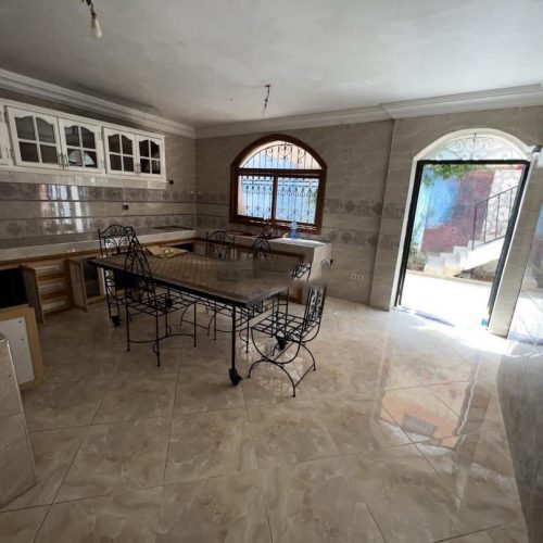 Annonce: Semi cave d une villa à louer ( longue durée) à route casablanca quartier riad salam