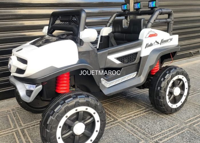 Image annonce: La voiture Mercedes 4*4 Batterie 12 v