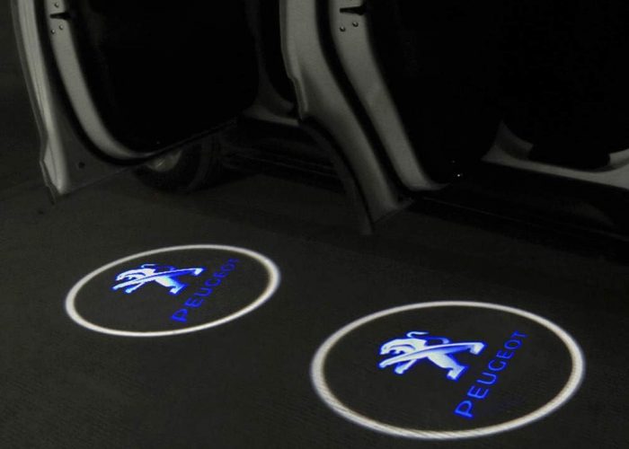Image annonce: LED PORTE ECLAIRAGE LOGO PEUGEOT PROJECTION AU SOL