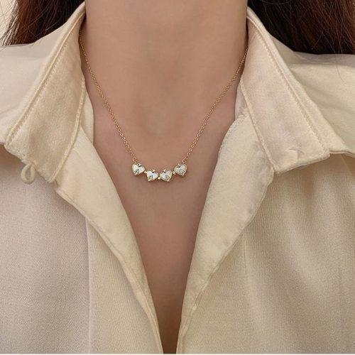 Annonce: collier femme
