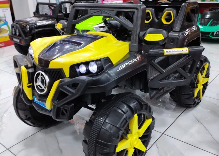 Image annonce: La voiture Mercedes 4*4 12v
