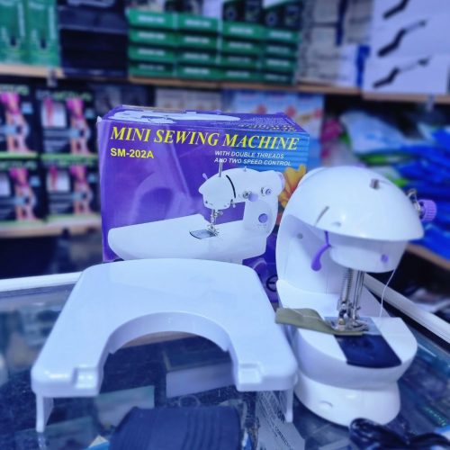 Annonce: Mini Machine à Coudre Électrique Machine à Coudre à Deux Vitesse + Accessoires