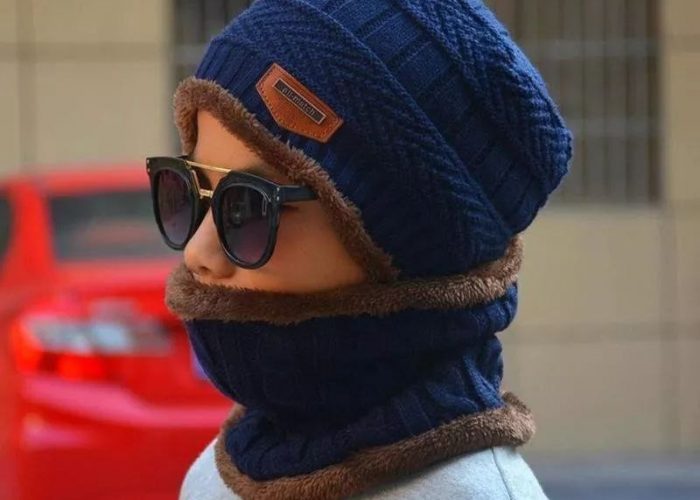 Image annonce: 2 in 1 warm fleece hat and scarf for women, men and kids اثنان في واحد قبعة و كشكول