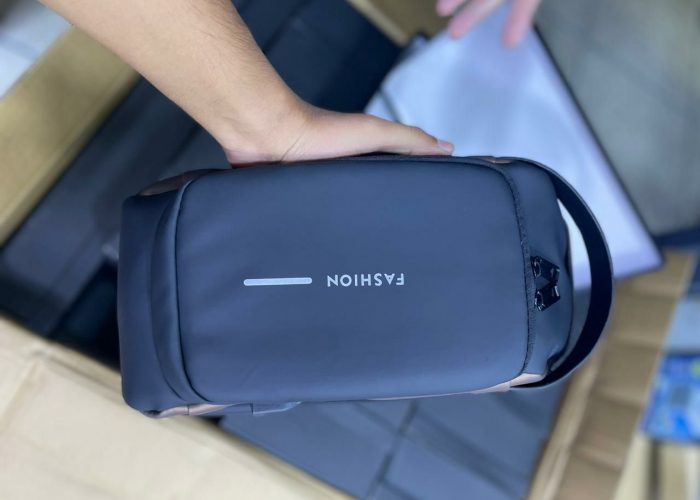 Image annonce: Anti-Theft Usb Shoulder Bag حقيبة الظهر المضادة للسرقة