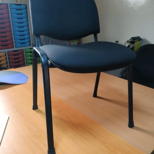 Annonce: Chaises iso en tissu