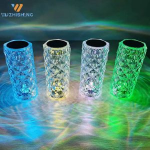 Annonce Lampe de Table Diamant rechargeable  مصباح الطاولة الماسي  بـ16 لوناً مختلفاً