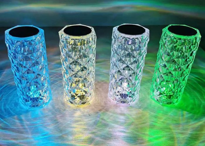 Image annonce: Lampe de Table Diamant rechargeable مصباح الطاولة الماسي بـ16 لوناً مختلفاً