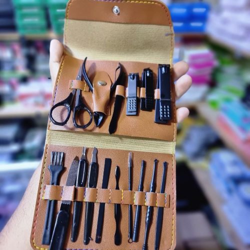 Annonce: Manicure set 16P Stainless steel Professional Nail مجموعة العناية بالاظافر و الوجه 16ق