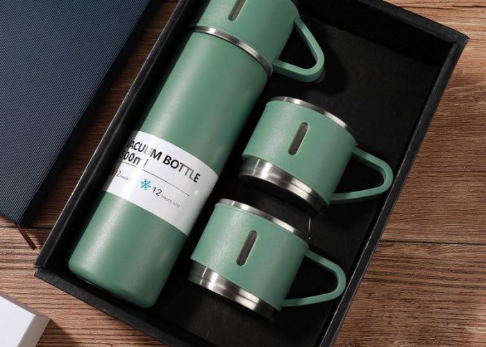Image annonce: Vacuum Flask Set with 3 Stainless Steel Cups Combo – 500ml طرموس مع 3أكواب لحفظ الم