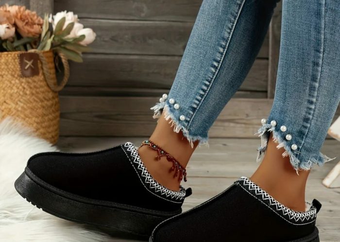 Image annonce: « اكتشفوا الراحة والأناقة في فصل الشتاء مع حذاء UGG عالي الجودة! »