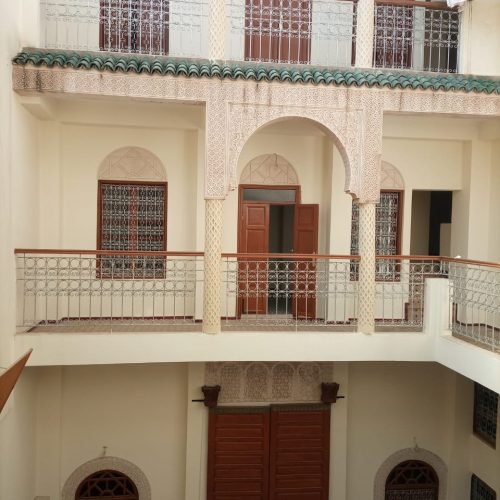 Annonce: Belle Maison Traditionnelle Titré Avec Deux Entrée