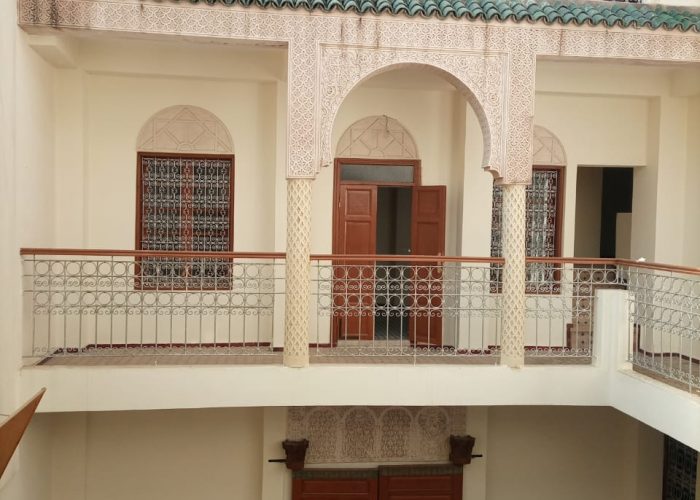 Image annonce: Belle Maison Traditionnelle Titré Avec Deux Entrée