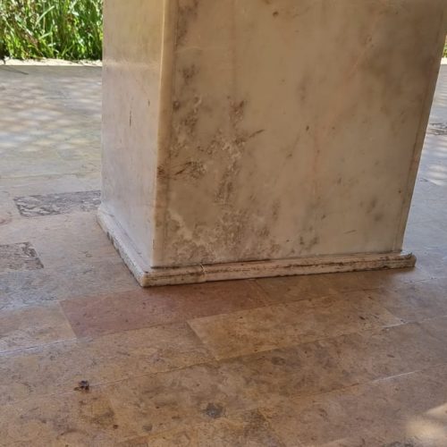 Annonce: Grande table en marbre