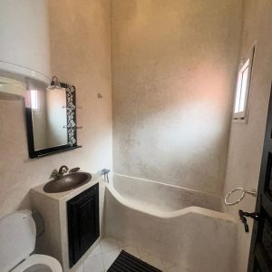 Annonce à vendre Riad vide de 94m2 à Al Qaria Assiyahia