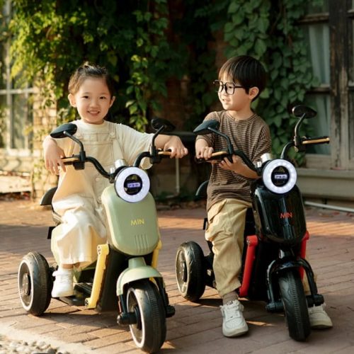 Annonce: Scooter Électrique pour Enfants avec Musique et Bluetooth