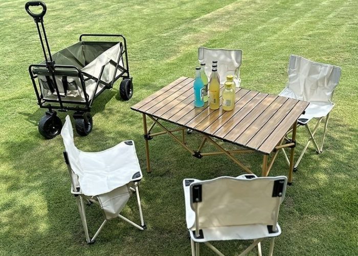 Image annonce: Large Portable Picnic Table Set with 4 Chairs مجموعة الخرجات الفاخرة 5في 1- طاولة كبيرة و4 كراسي قابلة للطي