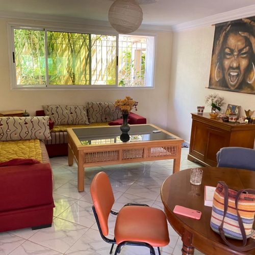 Annonce: Entresol d’une villa avec jardin à louer