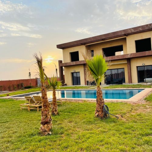 Annonce: Villa de luxe à louer par jour sur la route de Fès