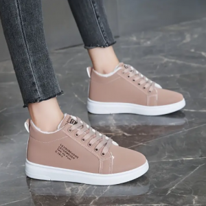 Annonce chaussures  en peluche pour femmes