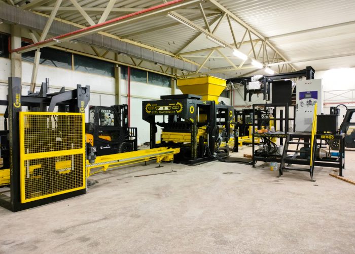 Image annonce: Machine à parpaings automatique de12 pièces à vendre
