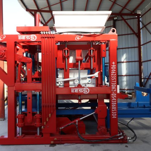 Annonce: Machine à quatre parpaings PRS 400 à vendre
