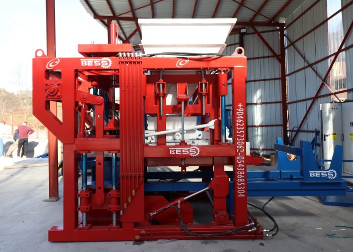 Image annonce: Machine à quatre parpaings PRS 400 à vendre