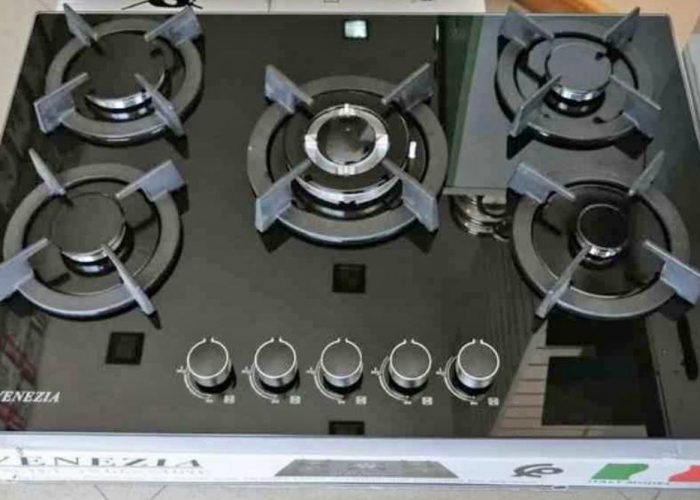 Image annonce: Venezia Plaque de cuisson 5 feux à gaz électrique 90×50 – En verre trempe – Noir
