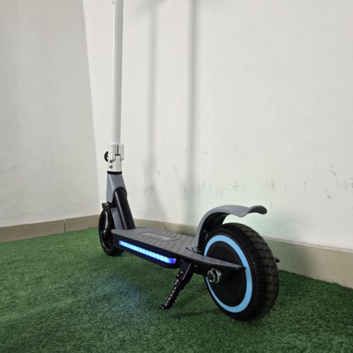Annonce: Trottinette Simate 24V  Genouillère Roulette Cadeau
