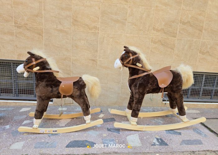 Image annonce: عرض خااااااص Cheval à Bascule en Bois