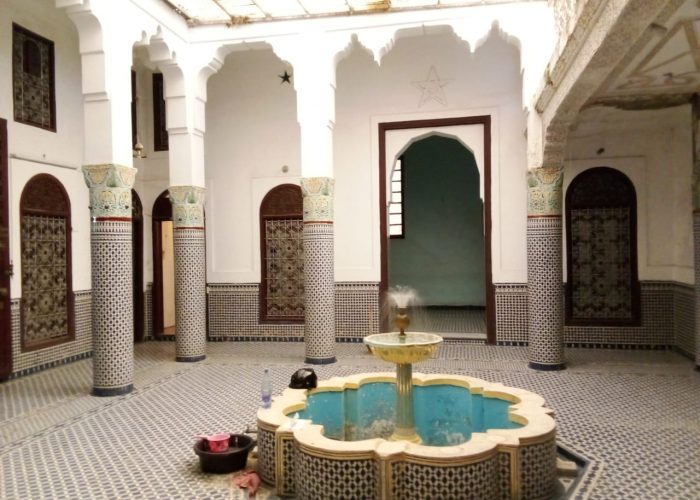 Image annonce: Maison traditionnelle avec deux portes à vendre