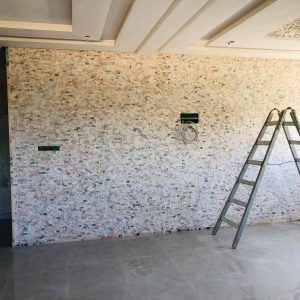 Annonce Habillage mural en pierre naturelle – Sur-mesure & sur-commande