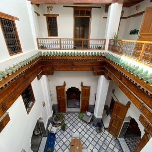 Annonce Maison titrée avec deux portes à vendre
